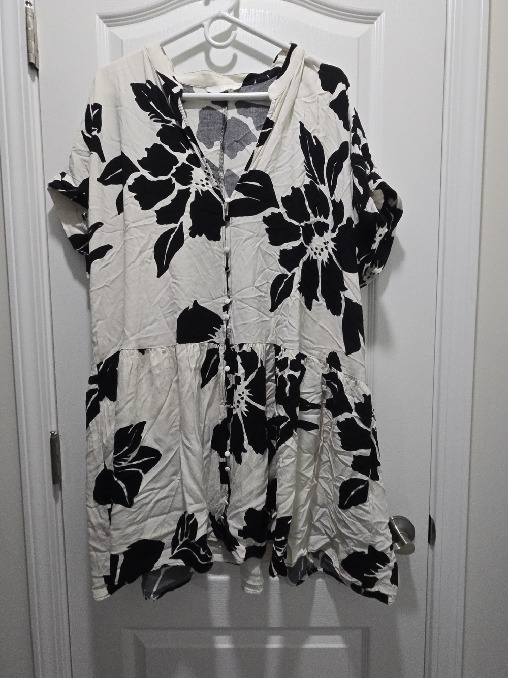 H&M Black and White Floral V-Neck Tunic